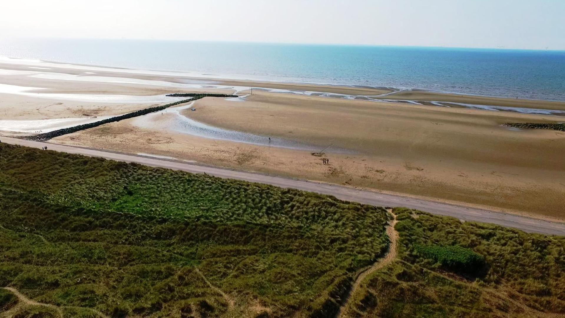 Ffrith Beach Glamping With Hot Tub Hotel Prestatyn Bagian luar foto
